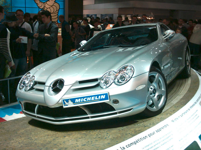 http://muzah.free.fr/automobile/mondial2004/internet/mclaren_02.jpg